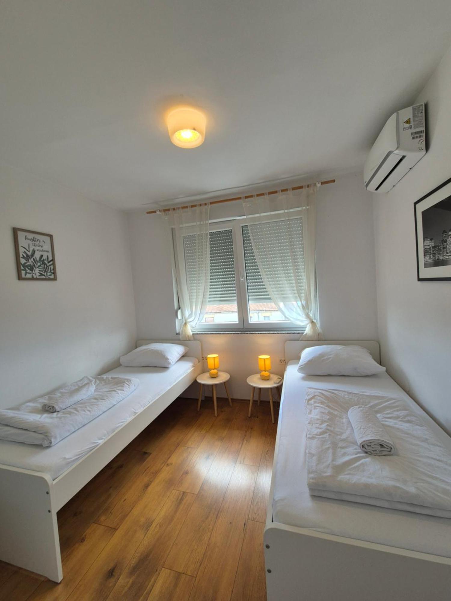 Victory Sea View Apartment Fiume Esterno foto